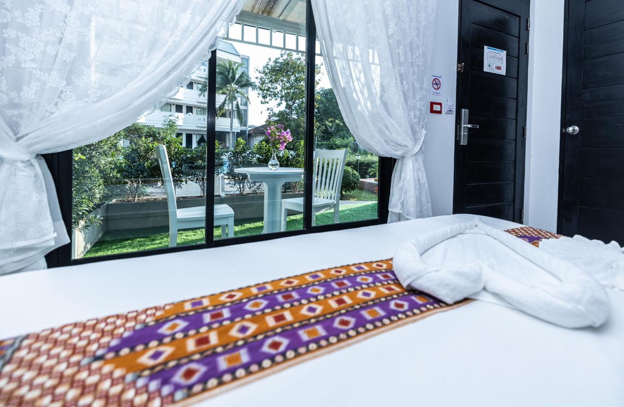 فندق بلو كارينا إن Phuket المظهر الخارجي الصورة