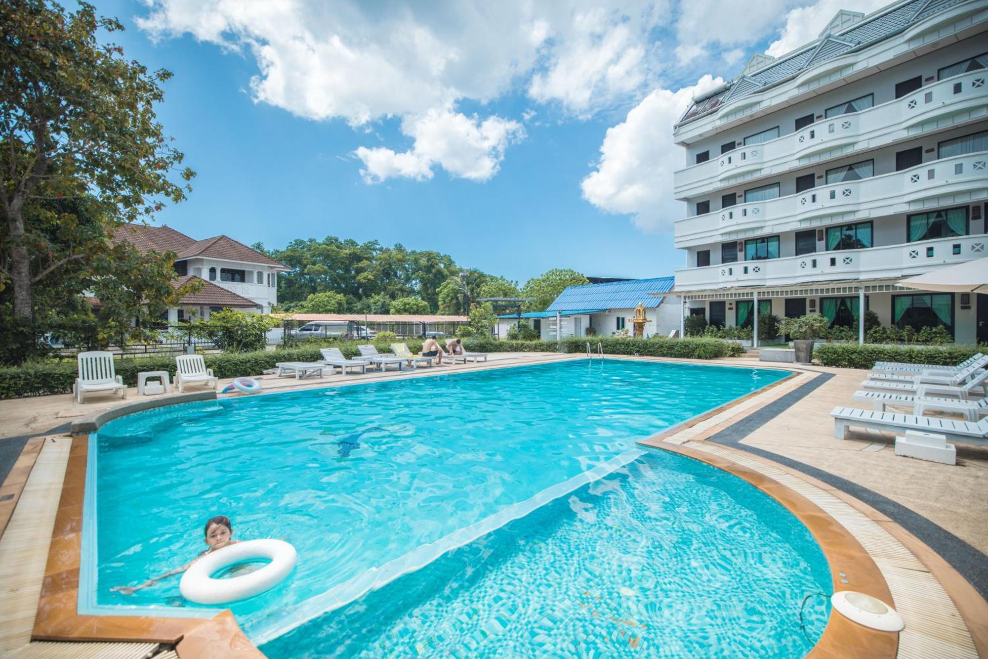فندق بلو كارينا إن Phuket المظهر الخارجي الصورة