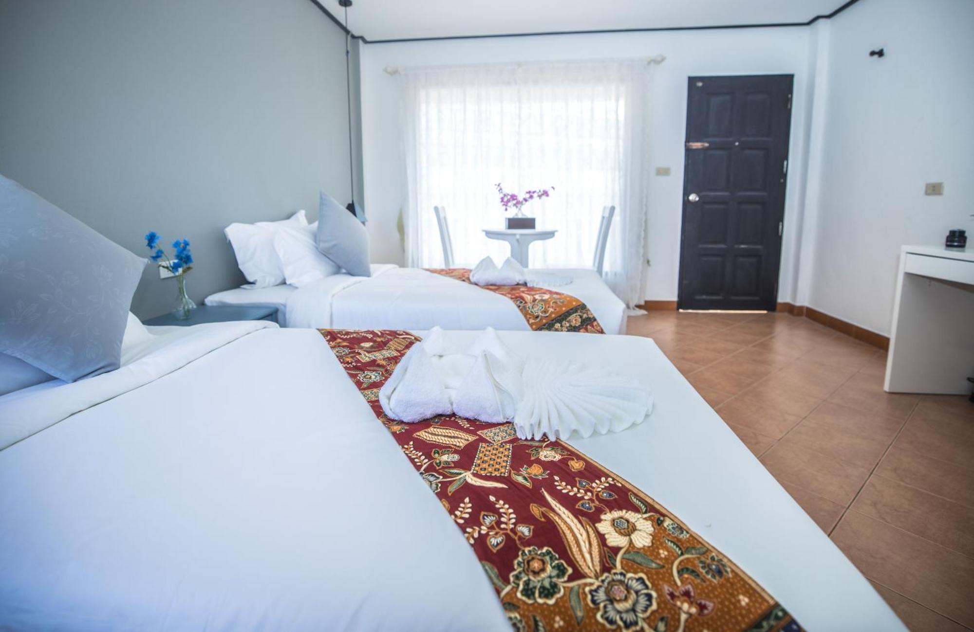 فندق بلو كارينا إن Phuket المظهر الخارجي الصورة